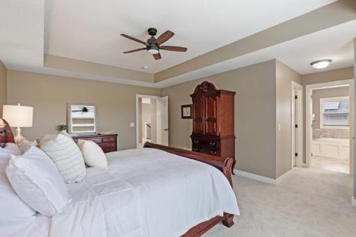 9060 Degler Circle, Chanhassen, MN 55317