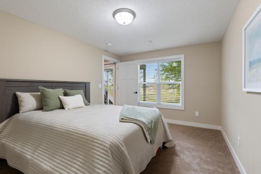 9060 Degler Circle, Chanhassen, MN 55317