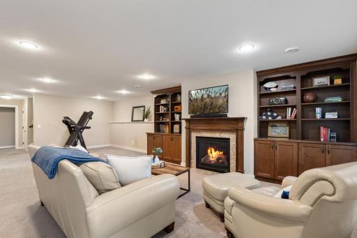 9060 Degler Circle, Chanhassen, MN 55317