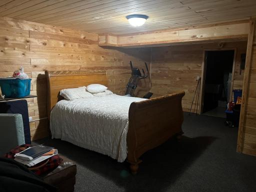 Basement possible bedroom no egress.jpeg