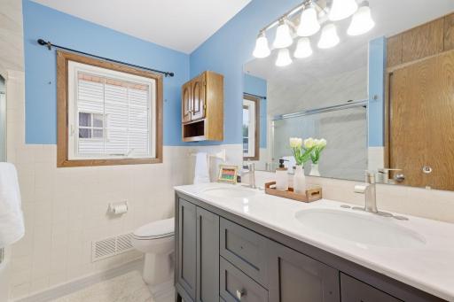 1436 E Old Shakopee Road, Bloomington, MN 55425