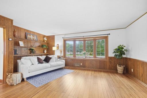 1436 E Old Shakopee Road, Bloomington, MN 55425