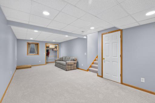 6203 Courtly Road, D, Woodbury, MN 55125