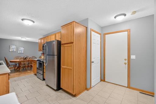 6203 Courtly Road, D, Woodbury, MN 55125