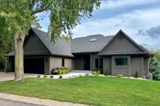 550 Pine Ridge Court, New Richmond, WI 54017