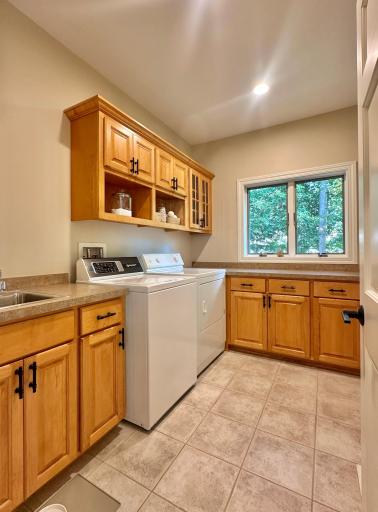 550 Pine Ridge Court, New Richmond, WI 54017