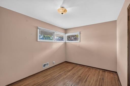 9107 14th Avenue S, Bloomington, MN 55425