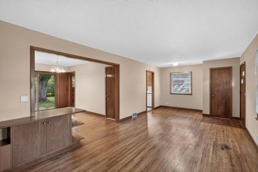 9107 14th Avenue S, Bloomington, MN 55425