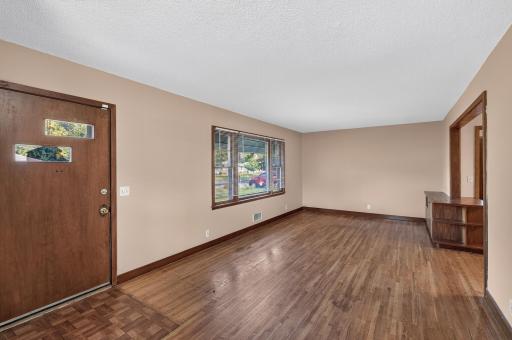 9107 14th Avenue S, Bloomington, MN 55425
