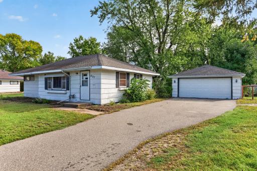9107 14th Avenue S, Bloomington, MN 55425