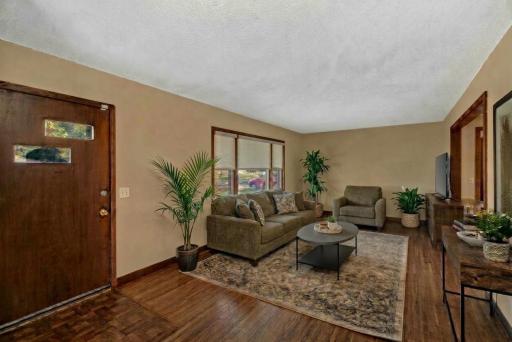 9107 14th Avenue S, Bloomington, MN 55425