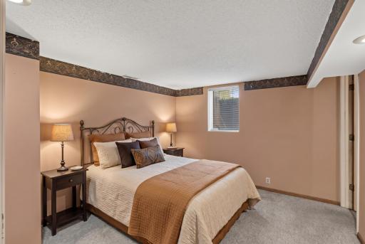 9107 14th Avenue S, Bloomington, MN 55425
