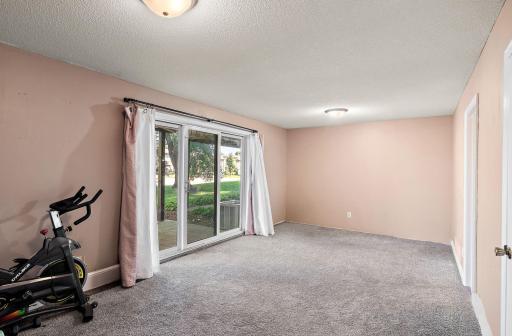 6 110th Lane NW, Coon Rapids, MN 55448