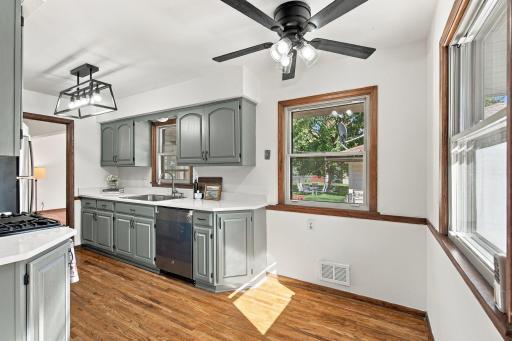 6006 Washburn Avenue N, Brooklyn Center, MN 55430