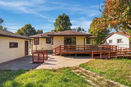 6006 Washburn Avenue N, Brooklyn Center, MN 55430