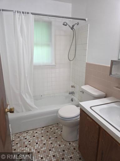 4 bath.jpg