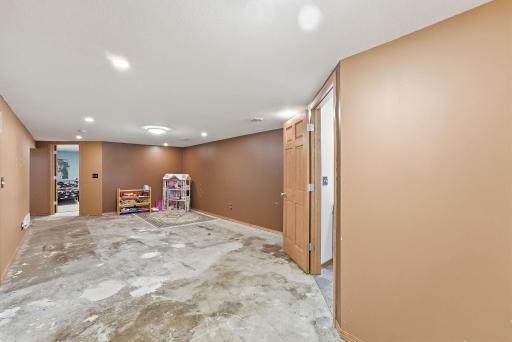 850 S Alger Avenue, Rush City, MN 55069
