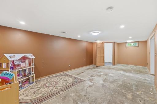 850 S Alger Avenue, Rush City, MN 55069