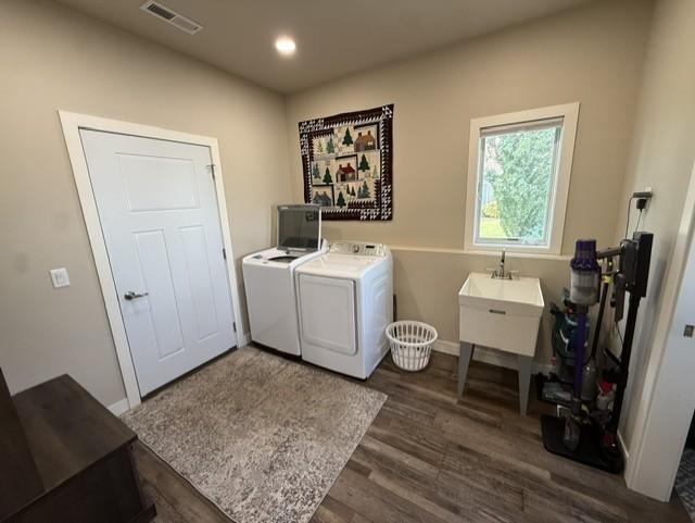Large back entry and laundry area