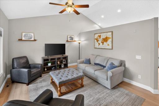 137 6th Street SW, Delano, MN 55328