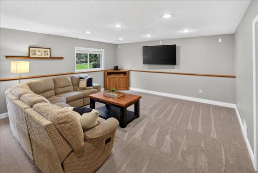137 6th Street SW, Delano, MN 55328