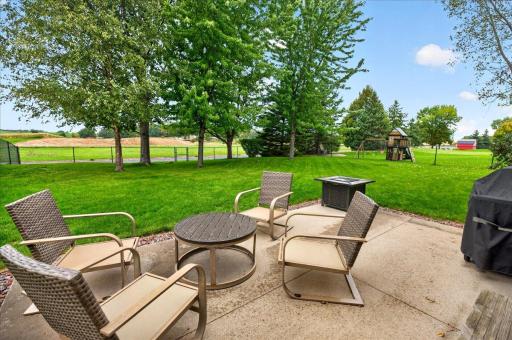 Enjoy the fenced yard and beautiful sunset views!