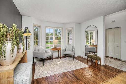 Plenty of space for a sitting area, perfect to relax, read or gather.
