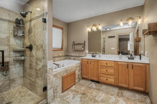 16808 Interlachen Boulevard, Lakeville, MN 55044