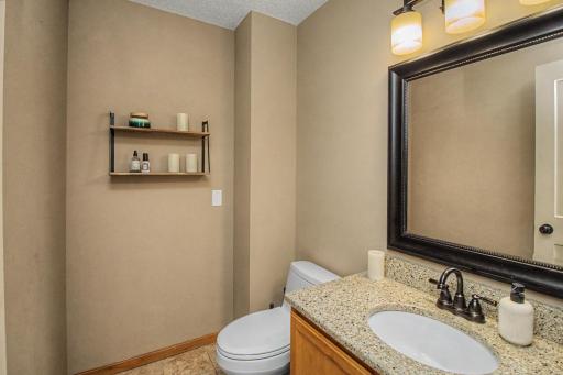 16808 Interlachen Boulevard, Lakeville, MN 55044