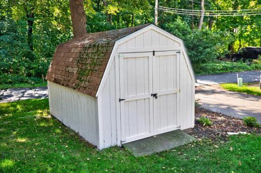 Additional Storage Shed at This South Lindstrom Lake Property