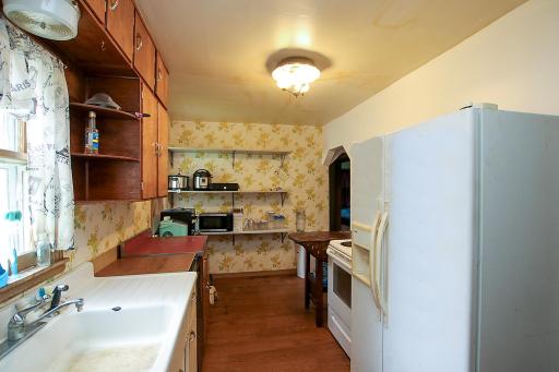 1327 Owen Avenue N, Glencoe, MN 55336