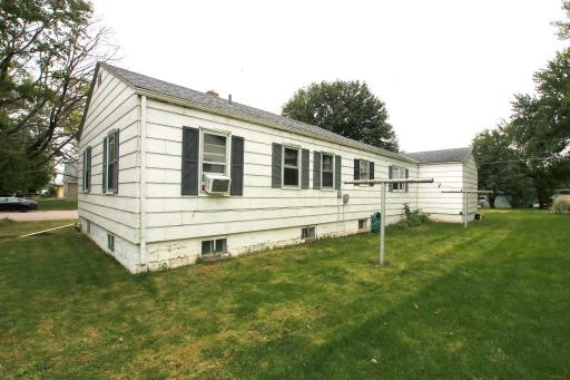 1327 Owen Avenue N, Glencoe, MN 55336