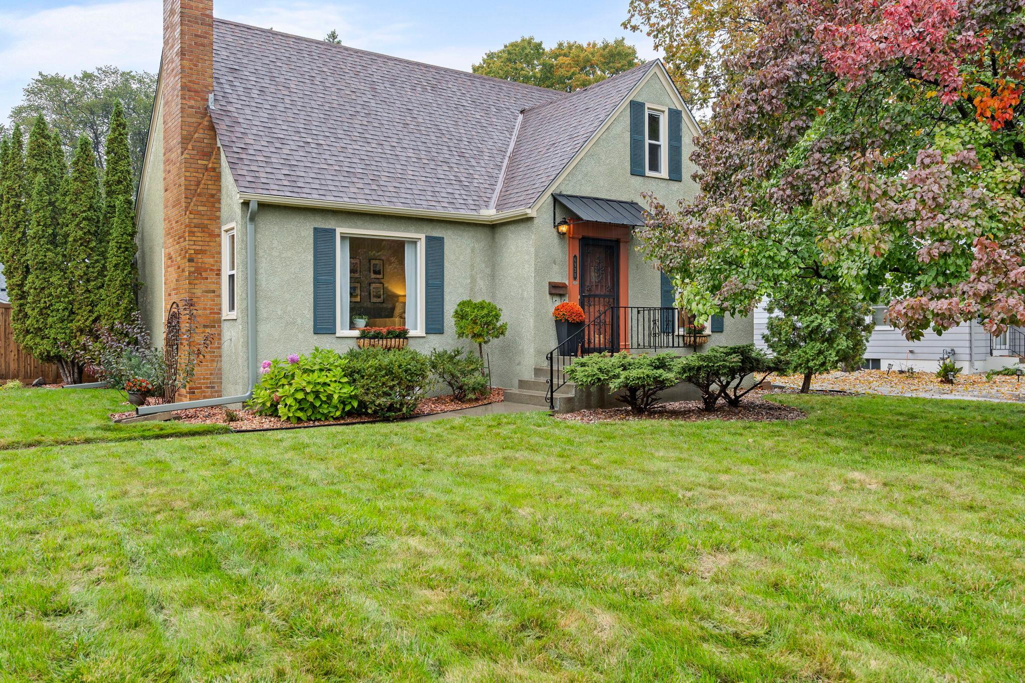 Welcome to this charming 3-bedroom, 2-bathroom home in Richfield, located just minutes from Minneapolis.