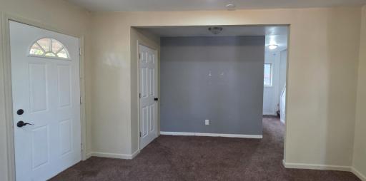 828 4th Avenue SW, Valley City, ND 58072