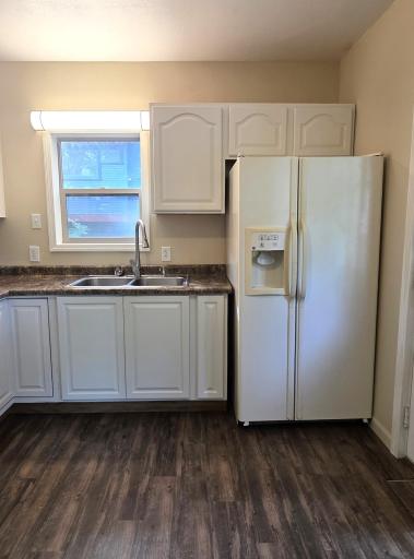828 4th Avenue SW, Valley City, ND 58072