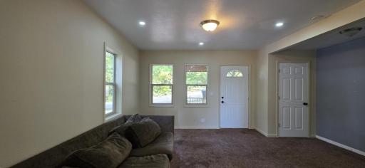 828 4th Avenue SW, Valley City, ND 58072