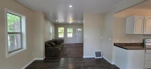 828 4th Avenue SW, Valley City, ND 58072