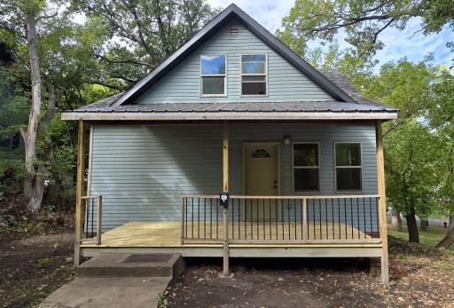 828 4th Avenue SW, Valley City, ND 58072