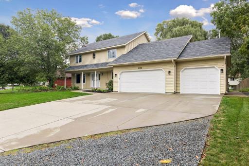 4166 Parkridge Drive, White Bear Lake, MN 55110