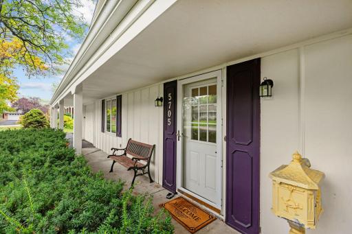 5705 Lois Lane, Edina, MN 55439