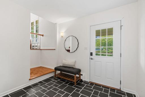 5705 Lois Lane, Edina, MN 55439