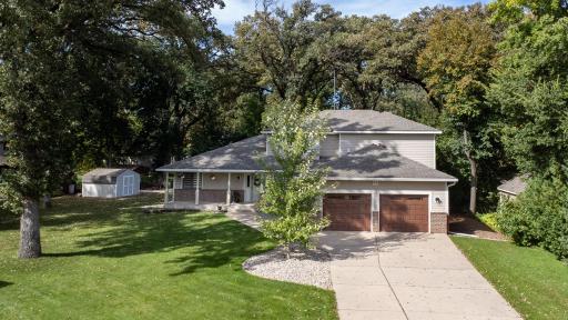 1275 Rolling Oaks Lane NW, Hutchinson, MN 55350