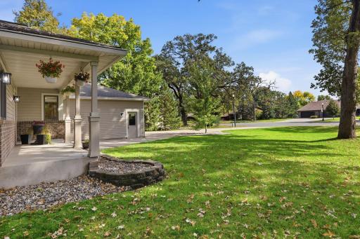 1275 Rolling Oaks Lane NW, Hutchinson, MN 55350