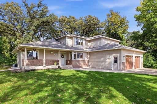 1275 Rolling Oaks Lane NW, Hutchinson, MN 55350