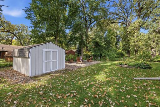 1275 Rolling Oaks Lane NW, Hutchinson, MN 55350