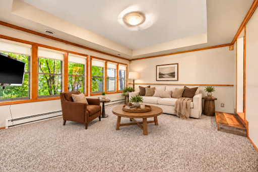 1275 Rolling Oaks Lane NW, Hutchinson, MN 55350