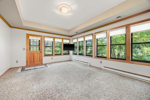 1275 Rolling Oaks Lane NW, Hutchinson, MN 55350