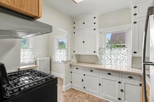 595 Syndicate Street N, Saint Paul, MN 55104