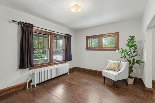 595 Syndicate Street N, Saint Paul, MN 55104