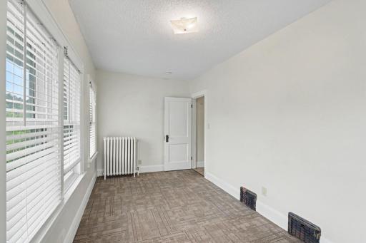 595 Syndicate Street N, Saint Paul, MN 55104